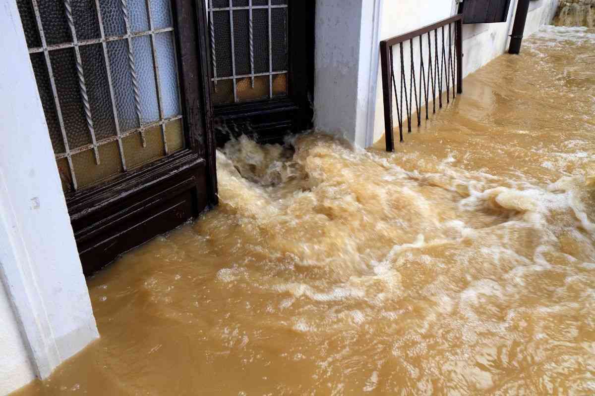 Acqua che ha inondato un'abitazione