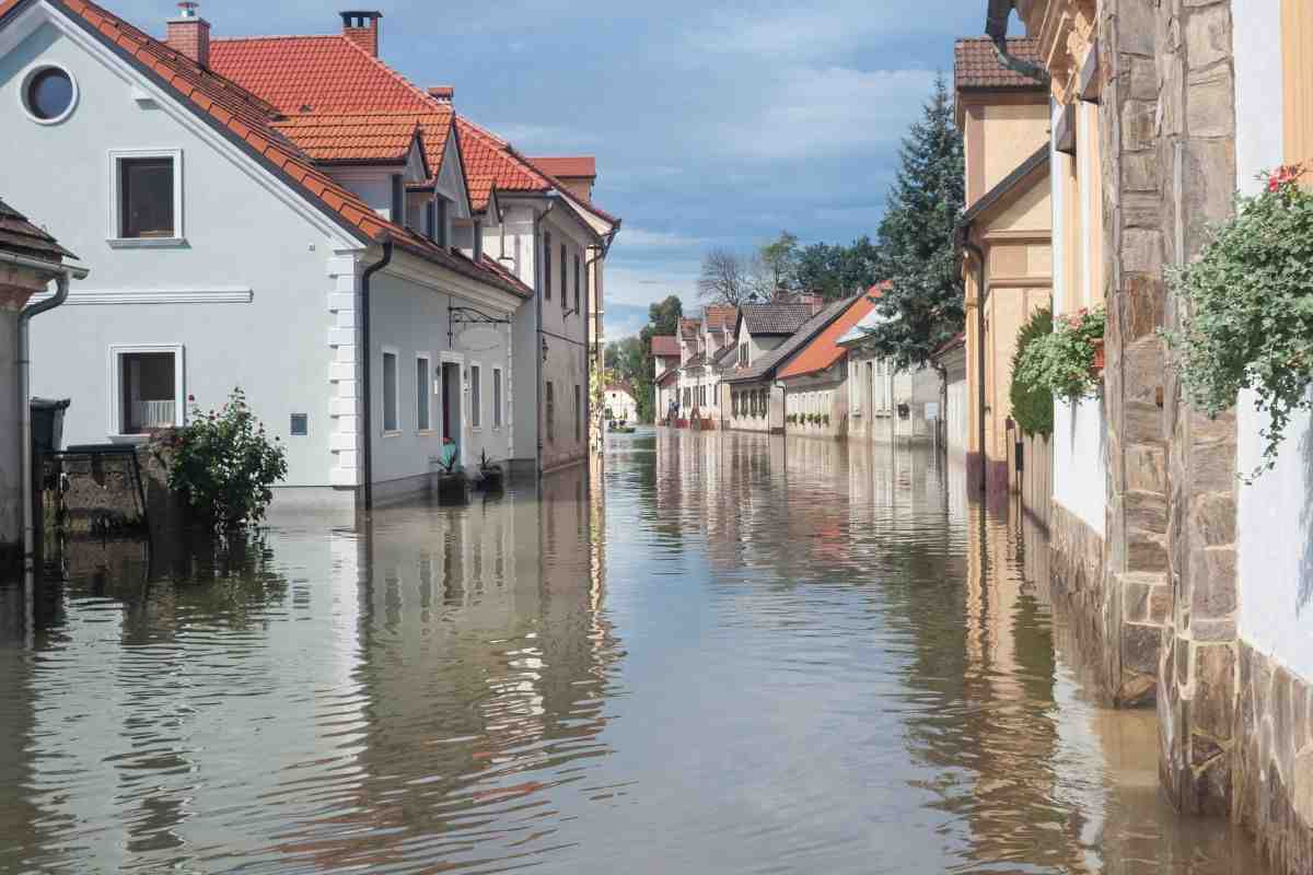 Città sommersa dall'acqua