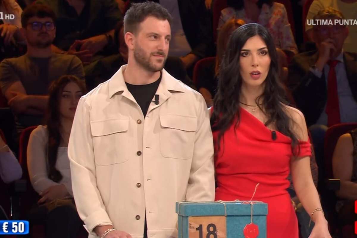 due ragazzi e un pacco
