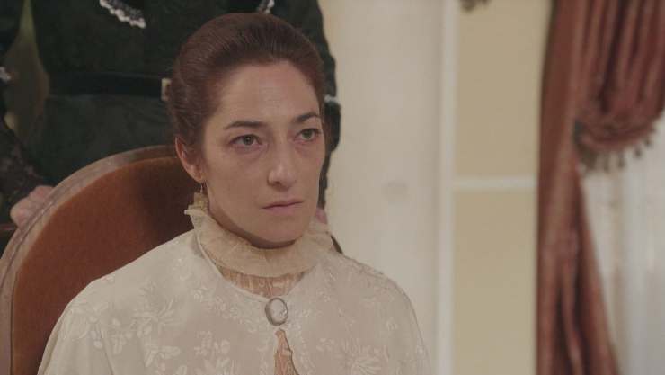 una donna seria
