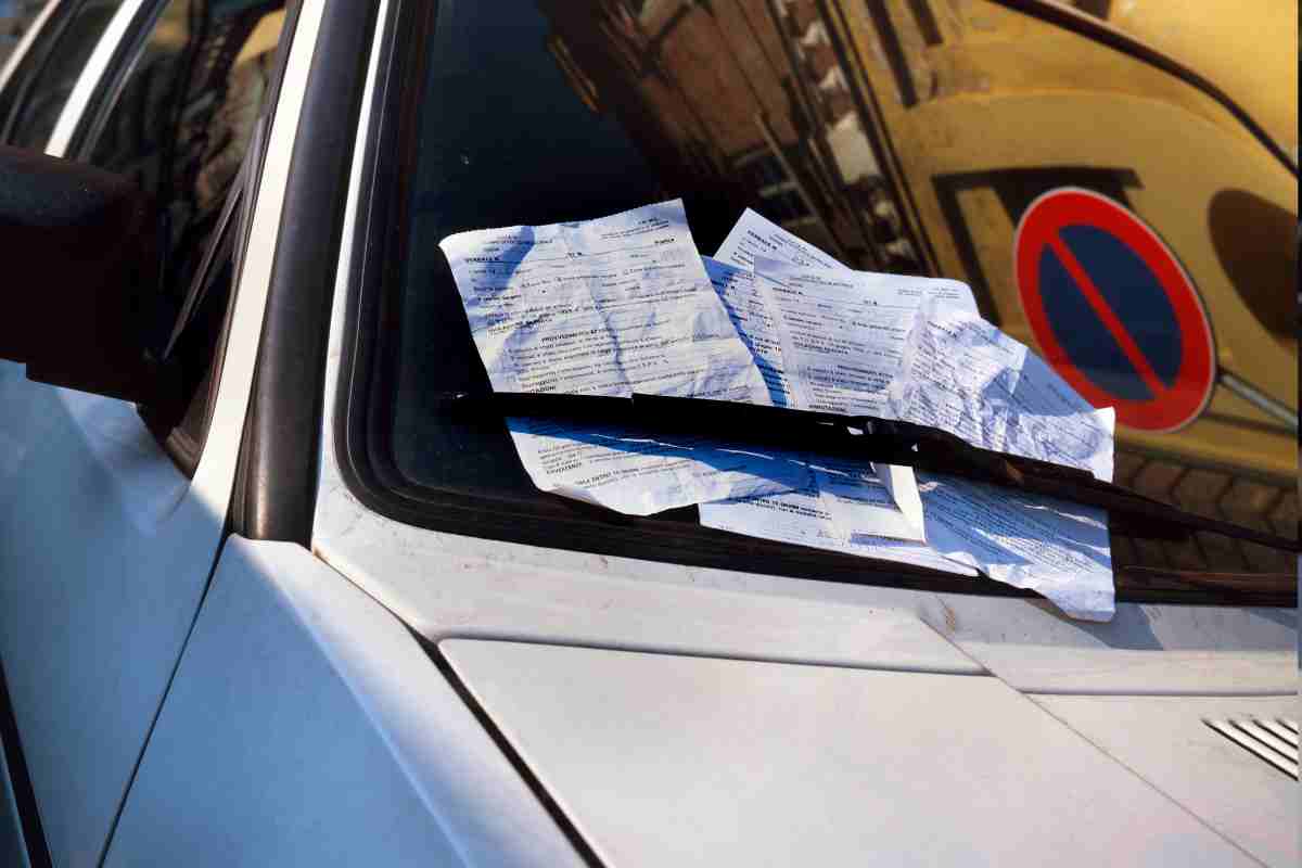 multe sul vetro dell'auto
