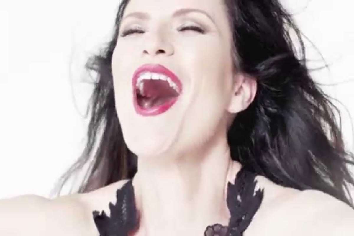 un video di Laura Pausini