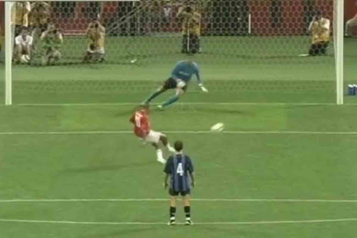 Il rigore trasformato da Emerson nel 2004
