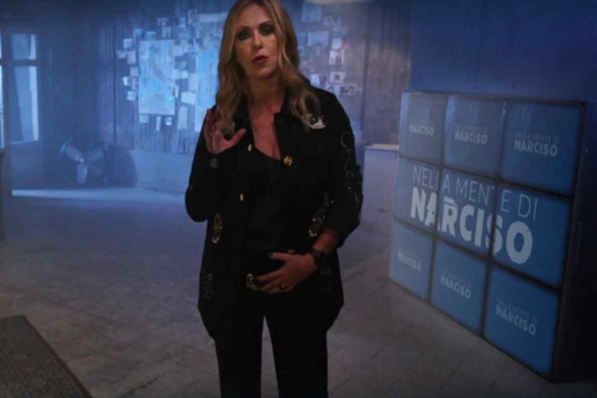 Roberta Bruzzone conduce Nella mente di Narciso