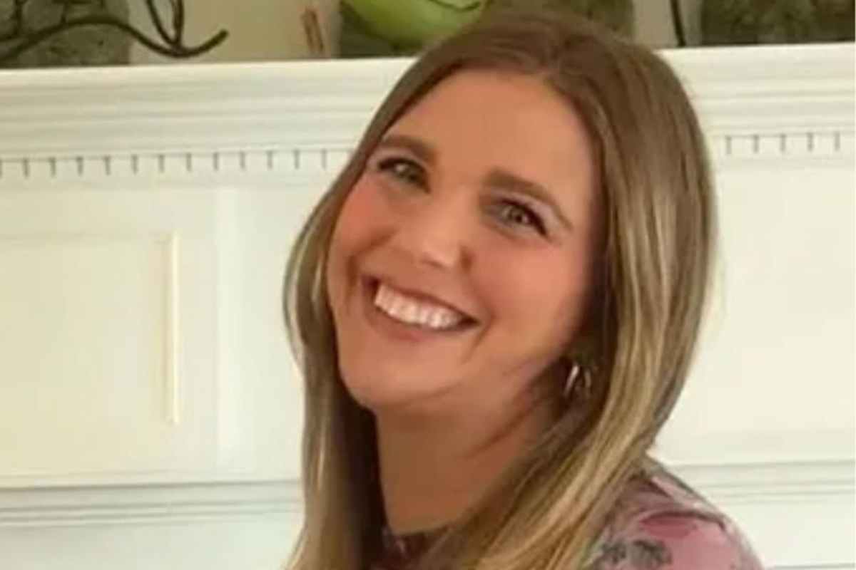 Lauren Miller sorridente in foto