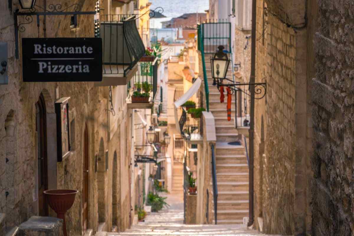 Uno dei vicoli antichi di Vieste
