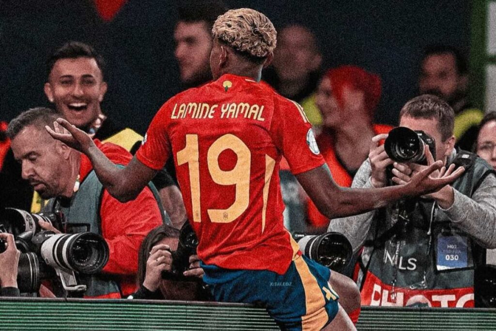 Lamine Yamal rimprovero primario