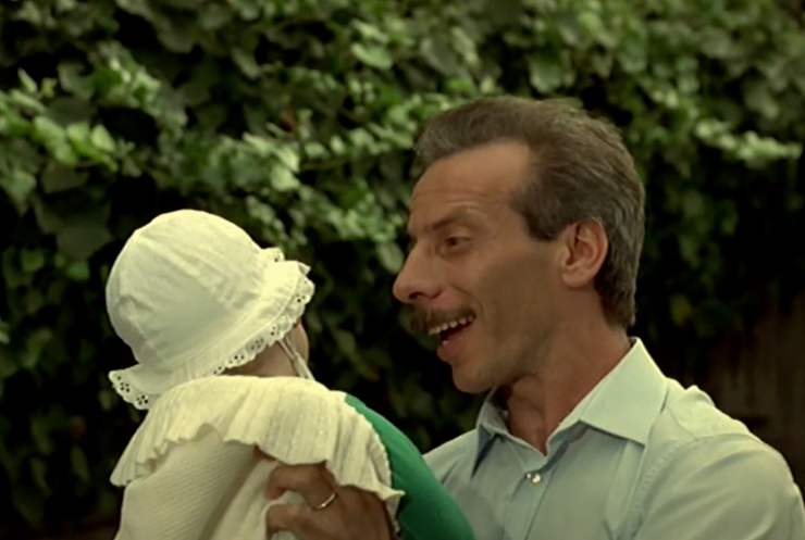 giovanni con un neonato