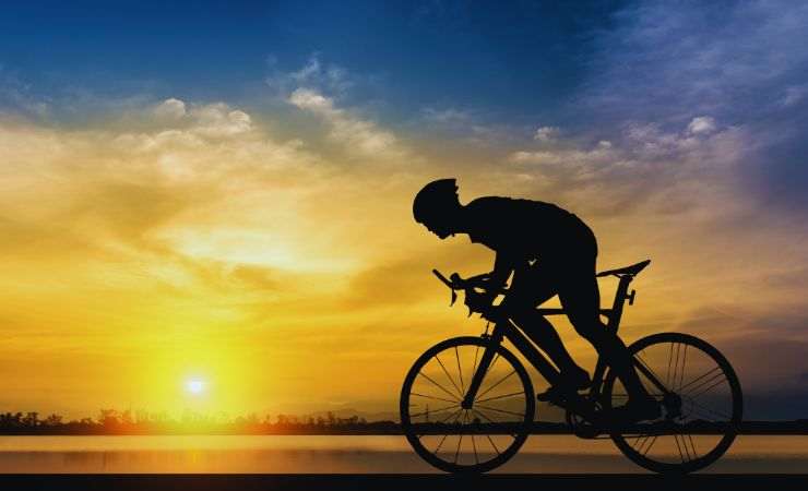 un ciclista