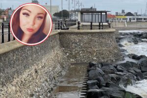 scogli e foto della ragazza morta