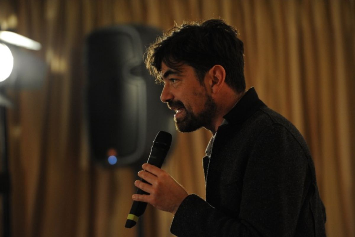 gianfranco butinar durante uno spettacolo
