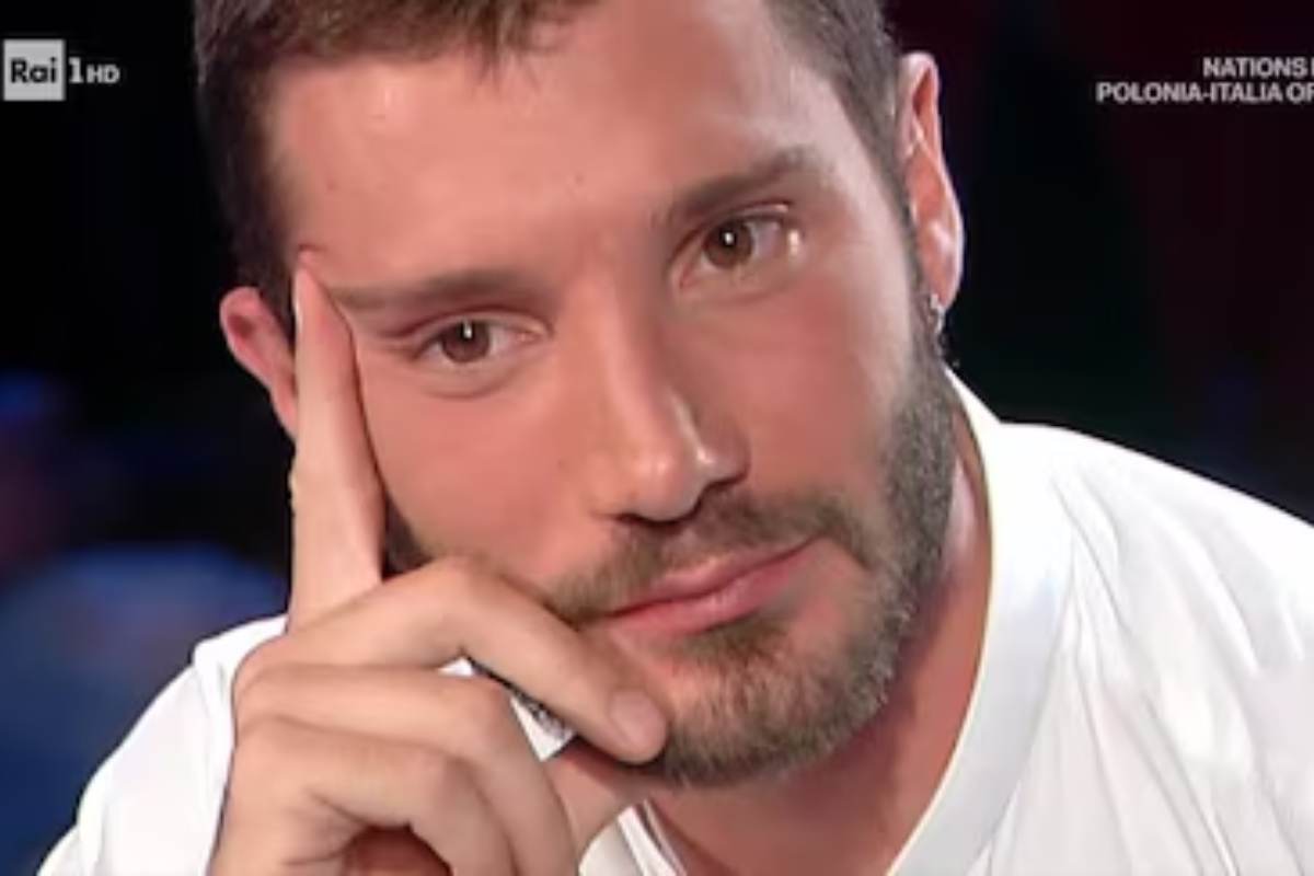 Stefano De Martino riprende il pubblico di Affari Tuoi: il conduttore non ci sta