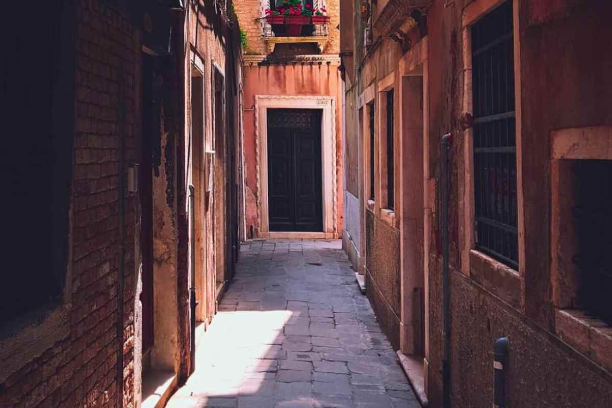 Il dramma di Bianca D’Este: morta a Venezia, resta per ore sotto al sole