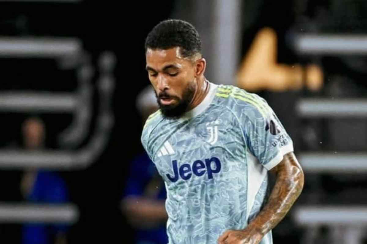 Douglas Luiz caos