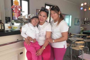 Griselda Cassia Nunez con figlia e nipotina