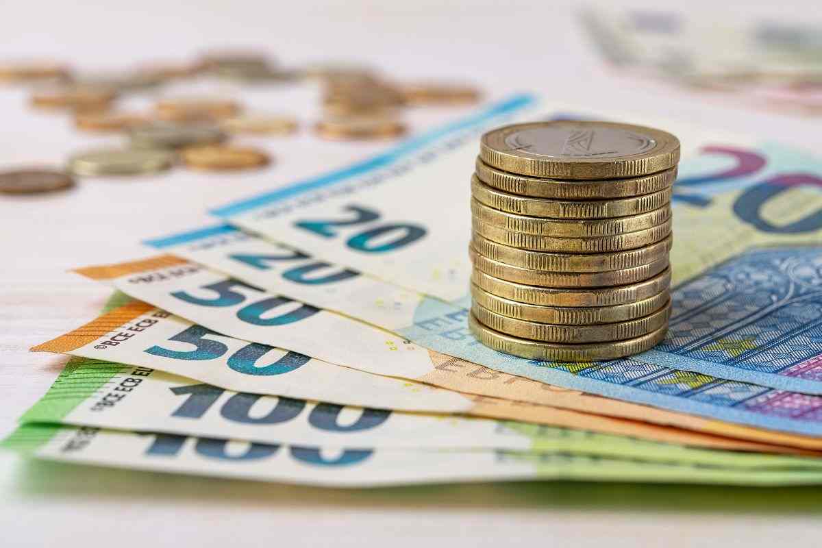 banconote e monete euro
