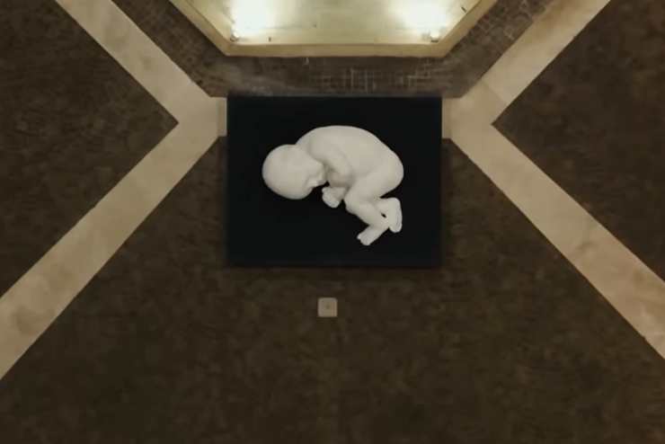 opera di un neonato