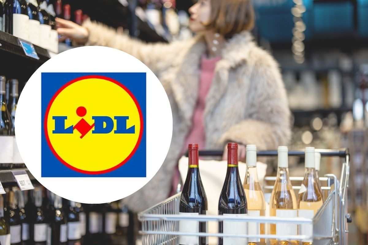 donna al supermercato prende il vino e il logo di lidl