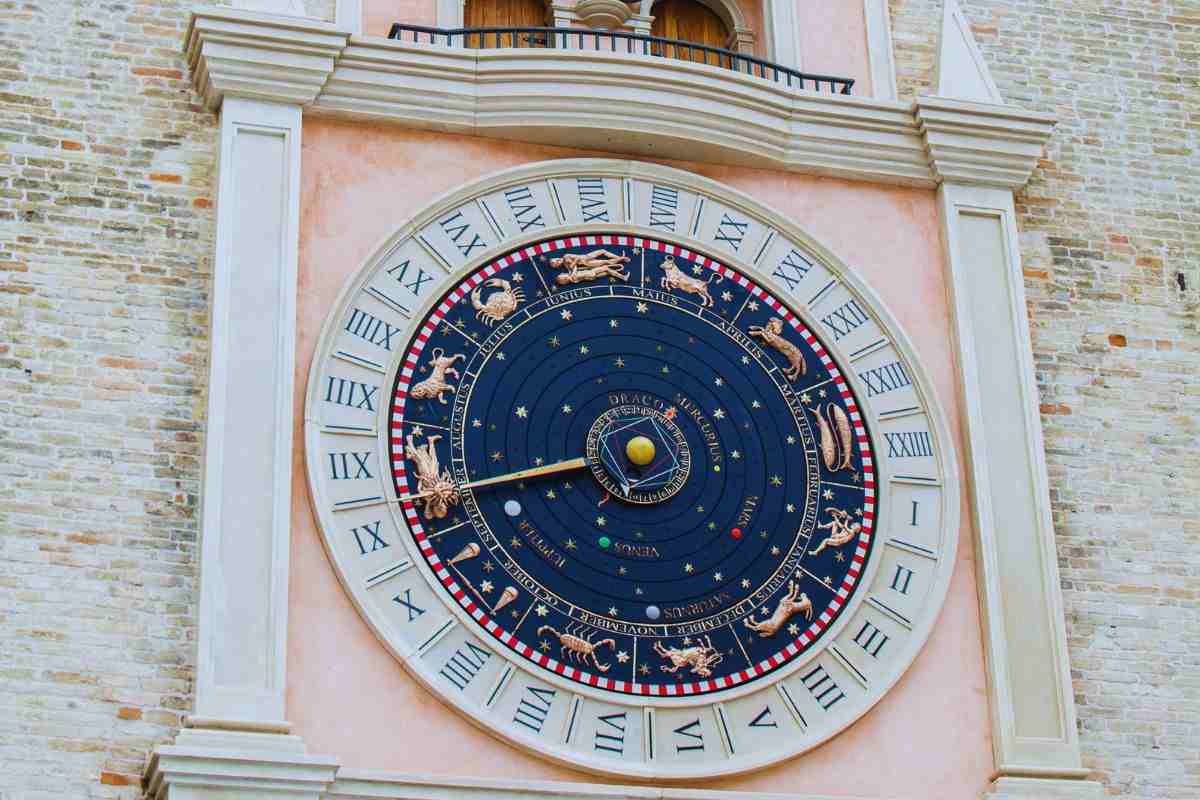 orologio planetario macerata